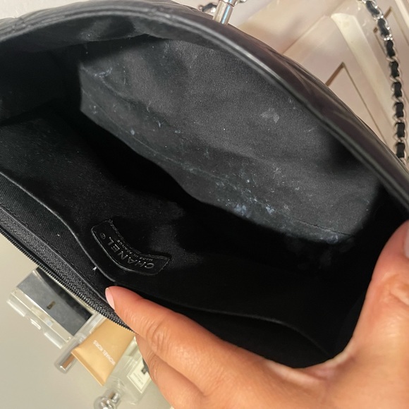 Chanel “In The Business” Maxi - Picture 4 of 13